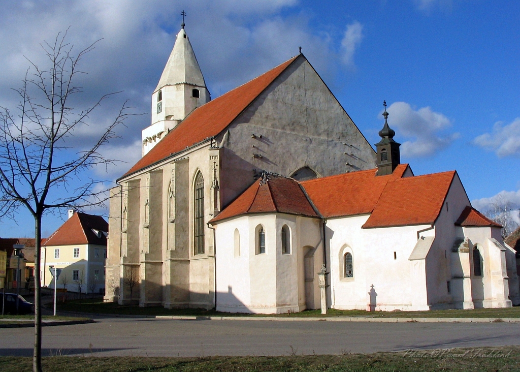 Kostel sv.Wolfganga, Hnanice.jpg
